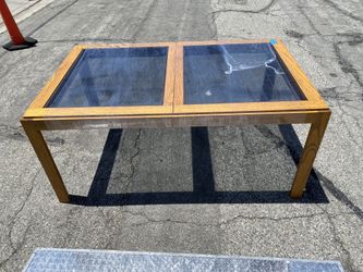 DINING TABLE GLASS TOP 6 CHAIRS FREE DELIVERY