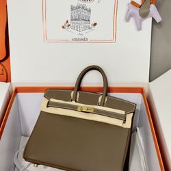 Fashionable Handbags 