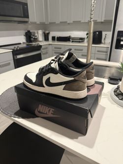Jordan 1 Retro low OG mocha