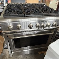 GE Stove 