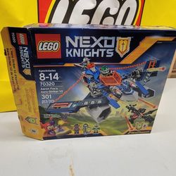Lego Nexo Knights 70320 Aaron Fox's Aero-Striker V2