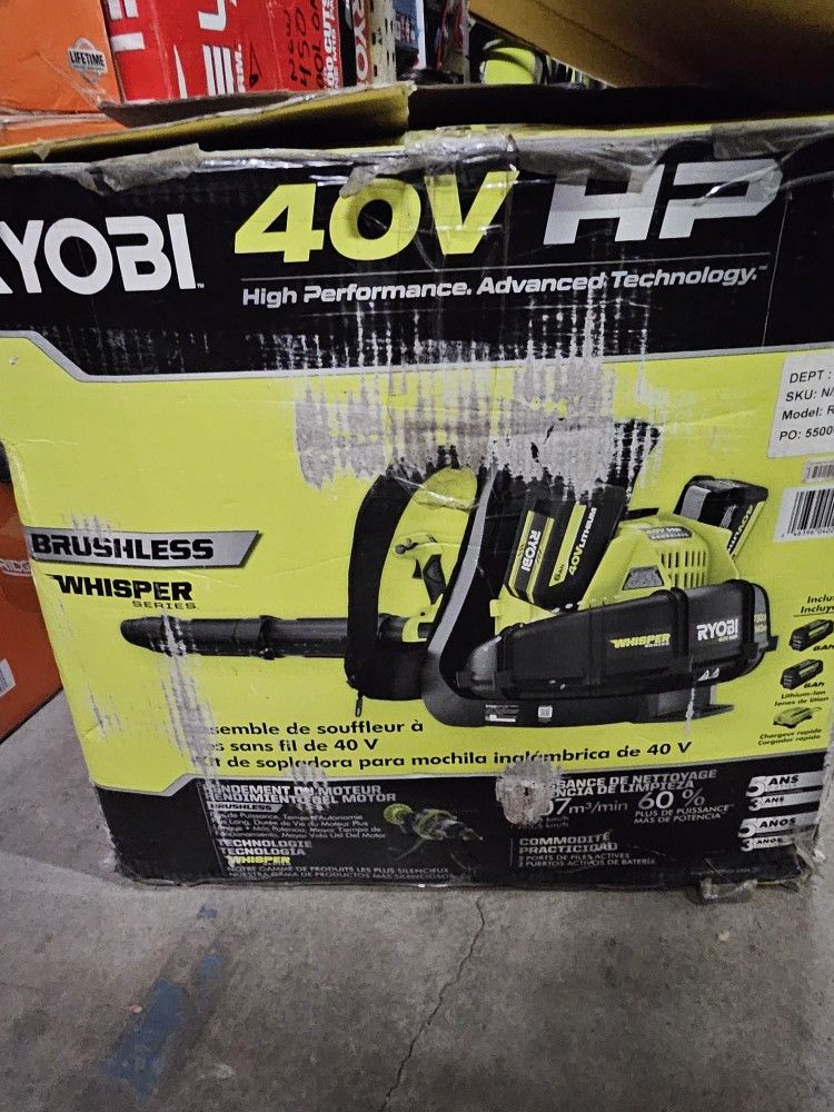 RYOBI 40V HP Brushless 165 MPH
730 CFM Backpack Blower
w/ Lawn and Leaf Bag, (2)
6.0 Ah Batteries and
Charger