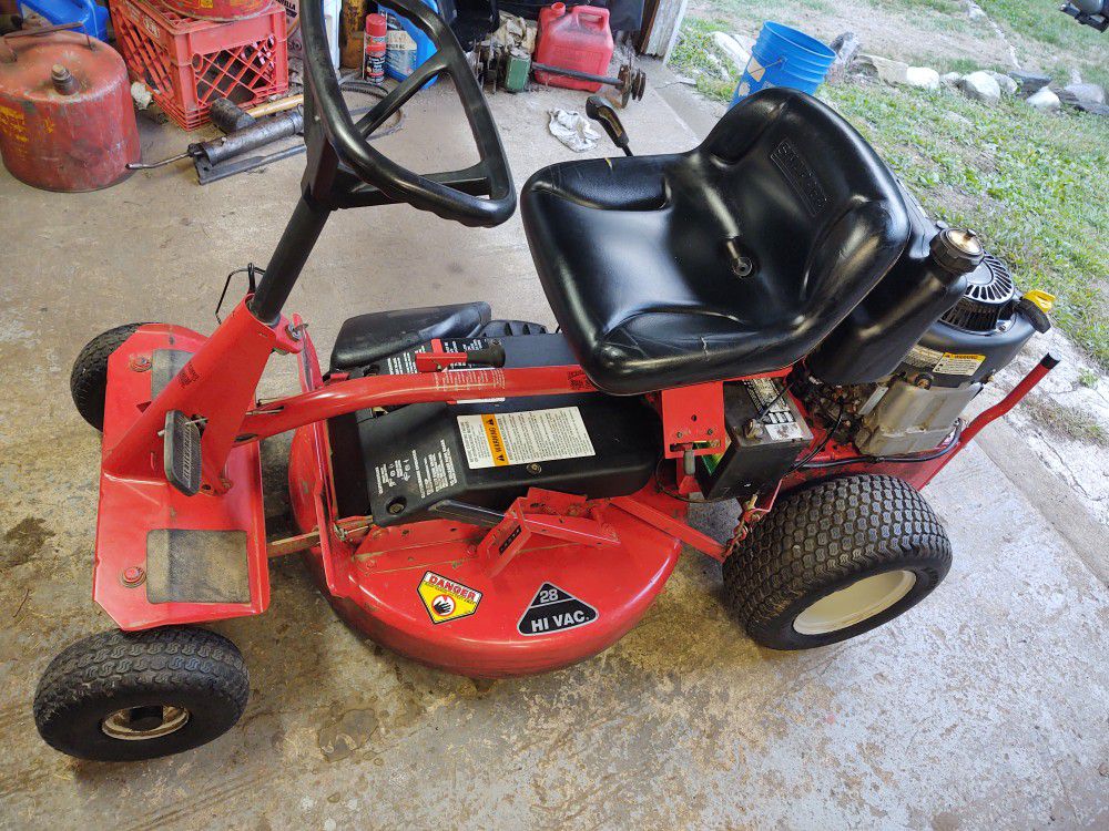 Snapper 28 inch riding mower