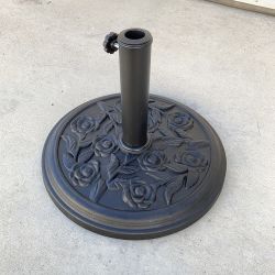$25 (New) Lightweight Patio Umbrella Base 18” Round Base Stand Outdoor Garden Market, Weight 18 lbs 