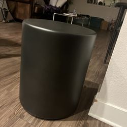 stool/sidetable