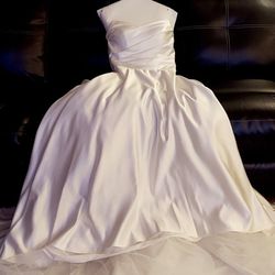 MARILYN STYLE 3 TIER TULLE WHITE TUBE TOP WEDDING DRESS  ( SIZE SMALL ) DOWNSIZING!! WEDDING DRESSES & ACCESSORIES PRICES HAVE BEEN REDUCED!!