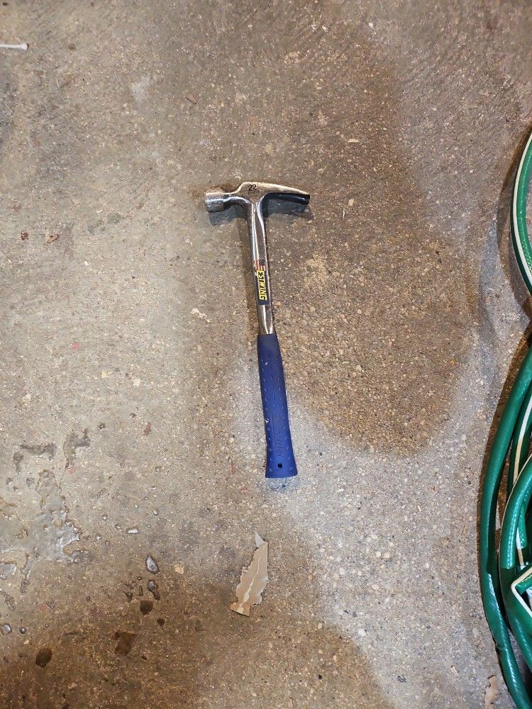 22 Oz Estwing Hammer