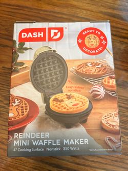 Dash Reindeer Mini Waffle Maker
