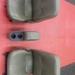 Car Seats And Console 
