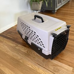 Animal crate/carrier