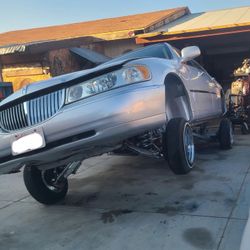 2000 Lincoln Town Car