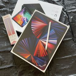 Apple iPad Pro 12.9” 5th Generation (2021 - M1 Chip) 256GB brand new sealed with keyboard & pen 
