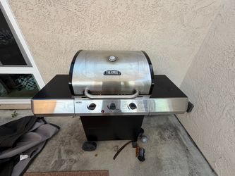 Thermos 3 burner grill free