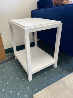 “CHALK PAINT” SIDE TABLE!!