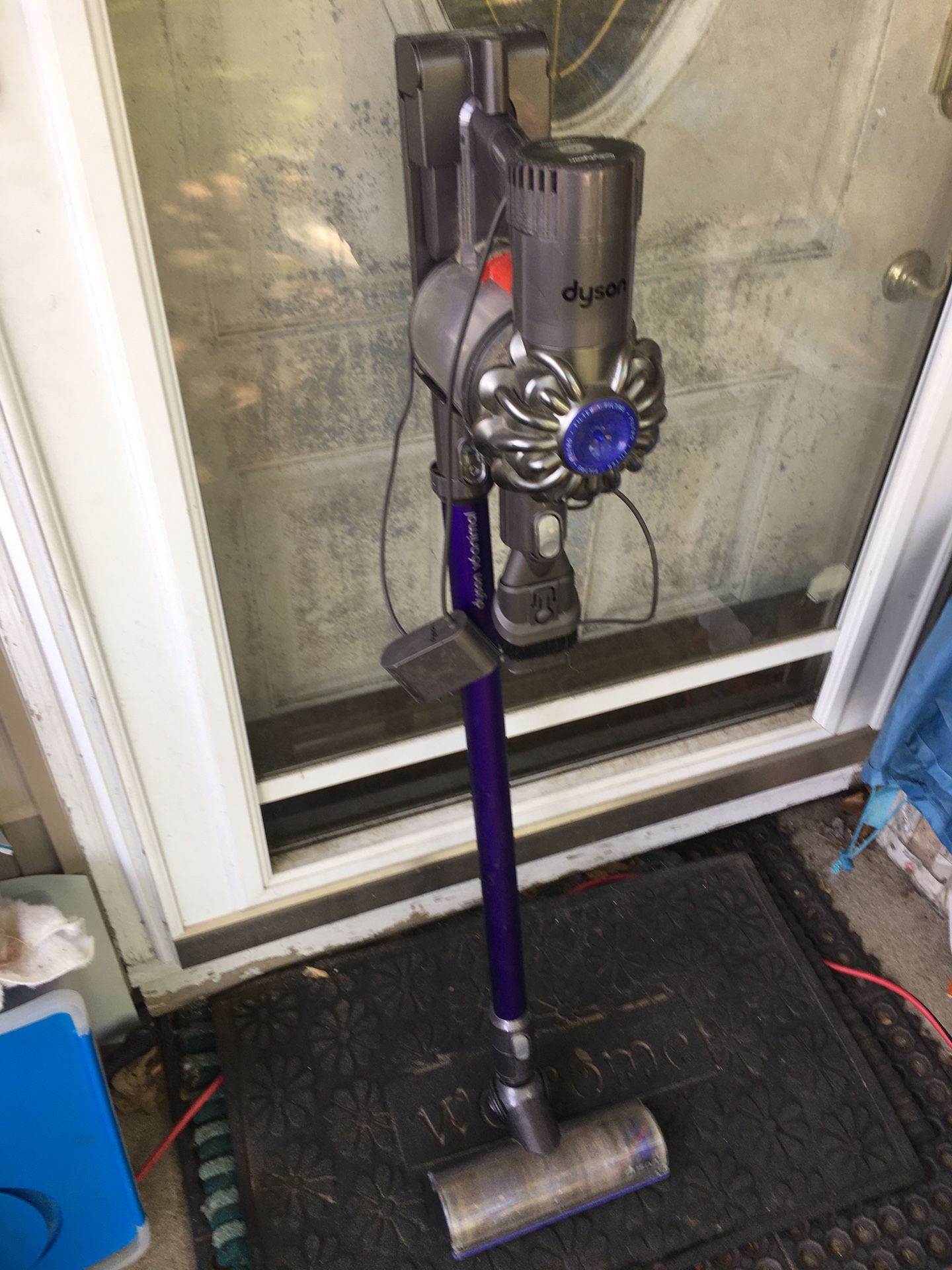 Very Nice Dyson V6 Animal Battery Operated With Charger And Attachments Vacuum Only $150