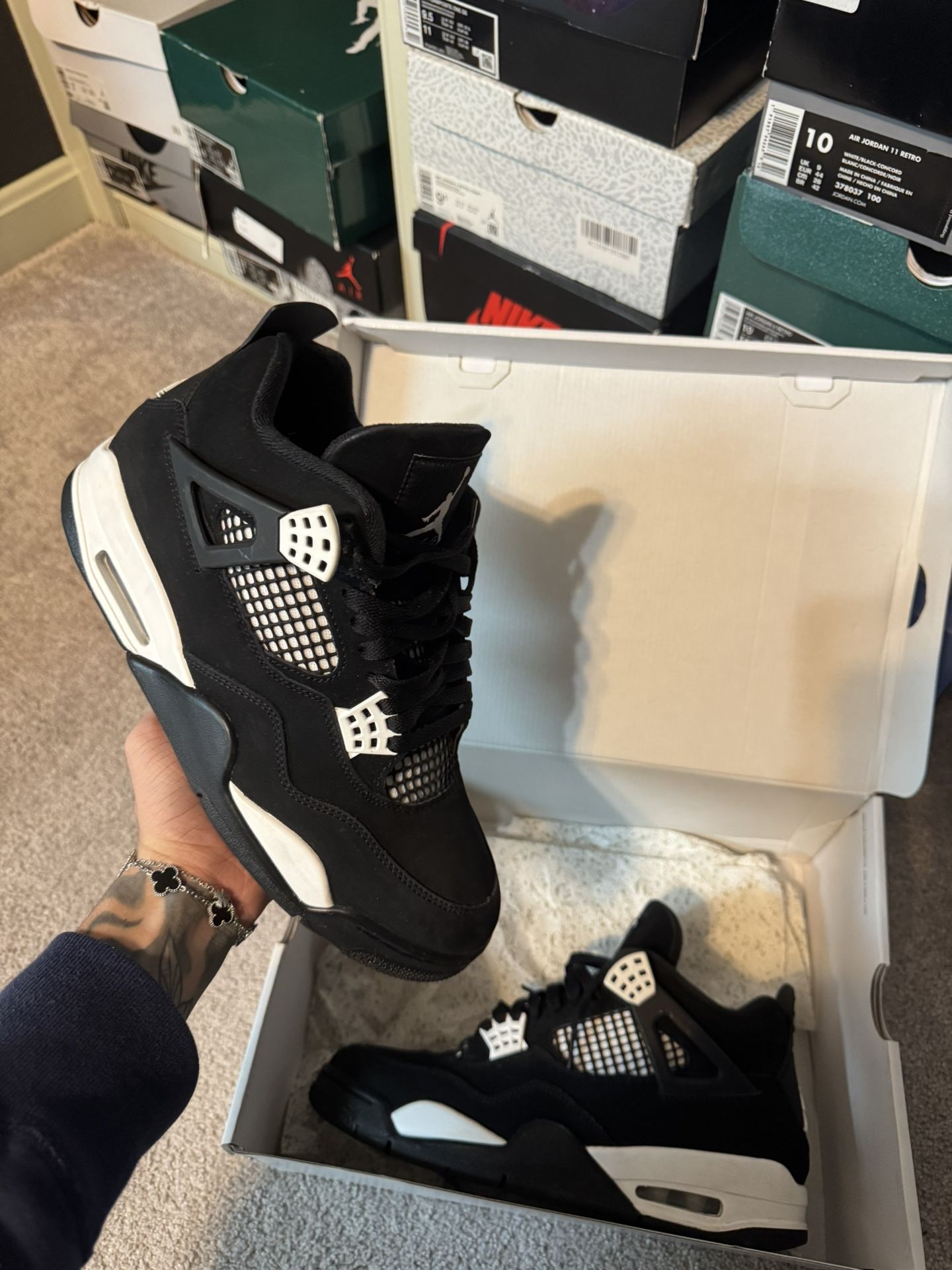 Air Jordan 4 Retro ‘White Thunder’