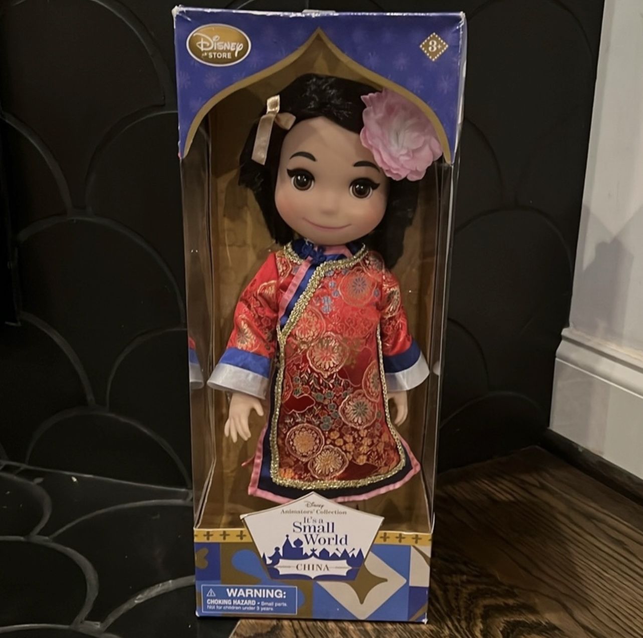 New In Box! "DISNEY" Animators' Collection It's A Small World CHINA DOLL!