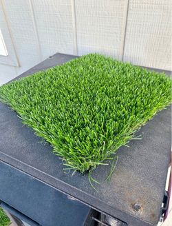 Green Artificial Grass Turf 6’ x 80’