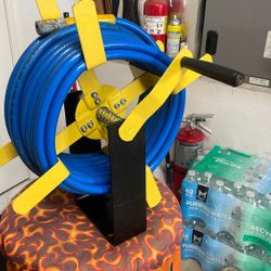 Hand crank air hose reel