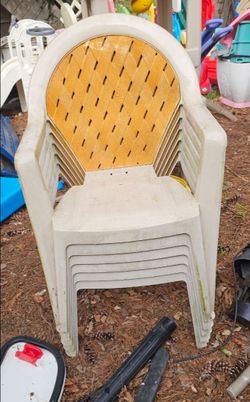 Six beautiful decorative patio chairs