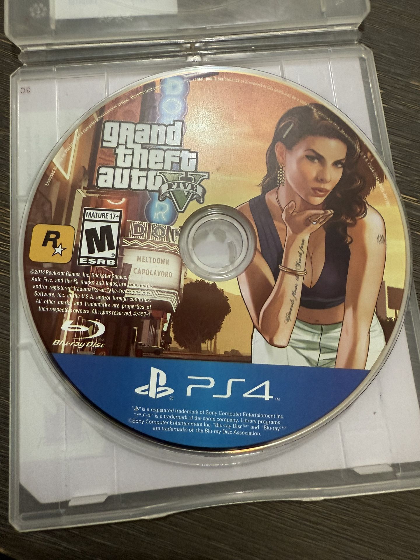 GRAND THEFT AUTO V 5 FIVE 2014 Authentic Playstation 4 PS4