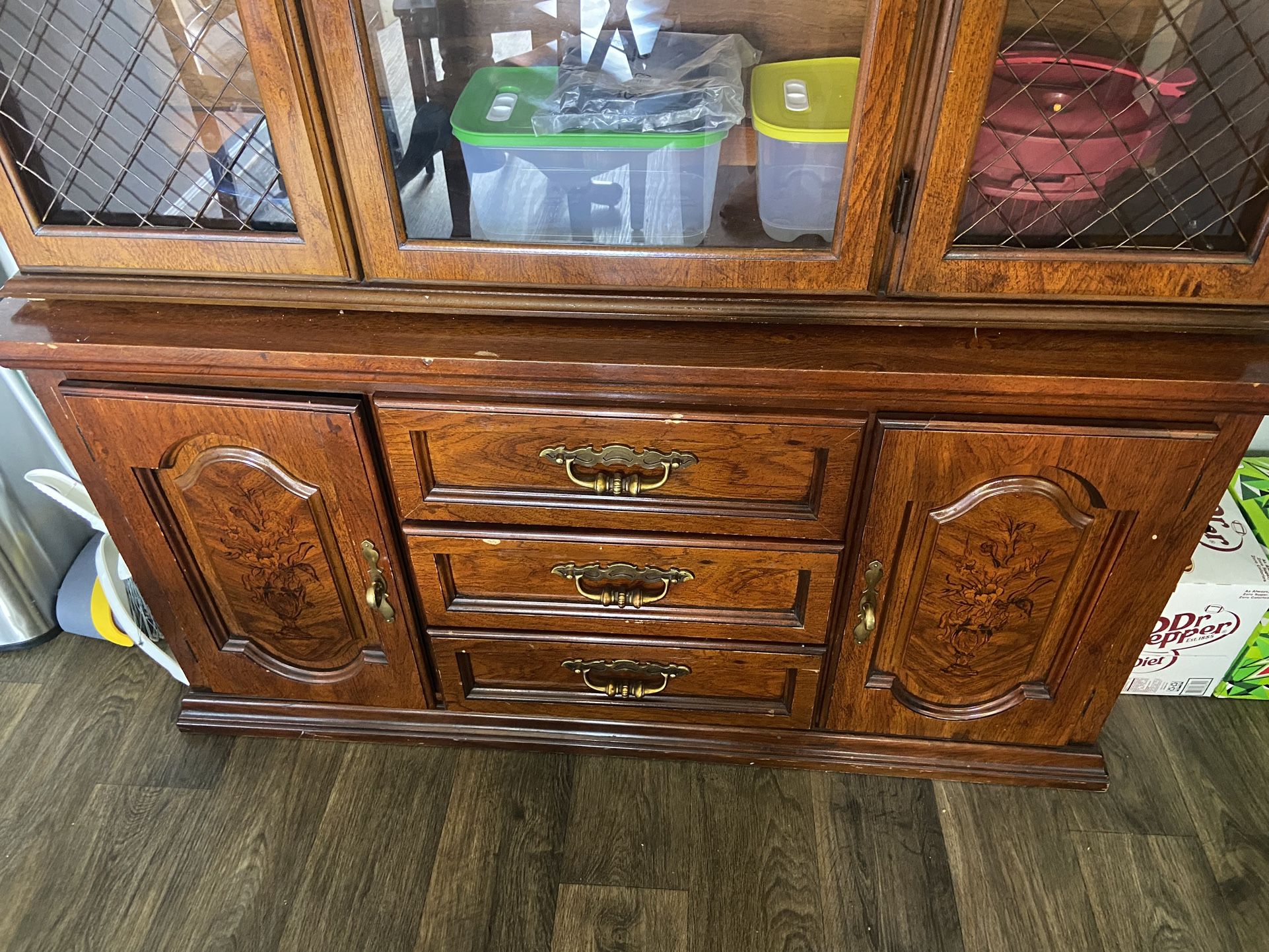 Nice China Cabinet 