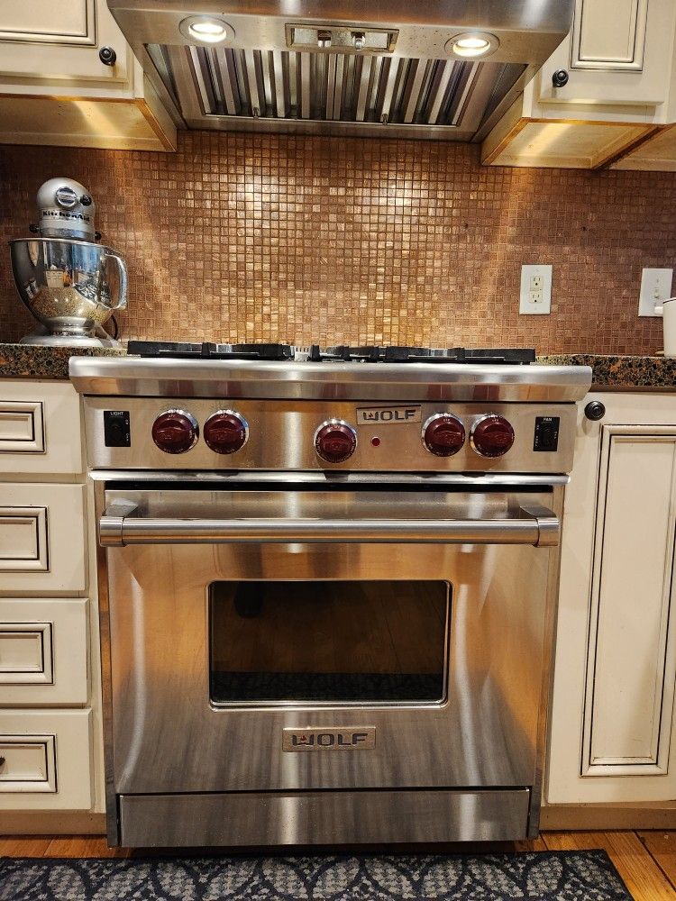 Wolf GAS range/oven R304