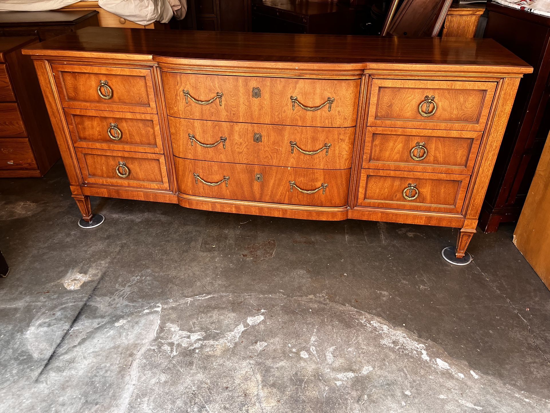 VINTAGE LONG DRESSER ‼️‼️‼️