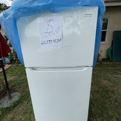 Refrigerator Frigidaire 100 Dollars