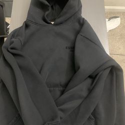 Essential hoodie