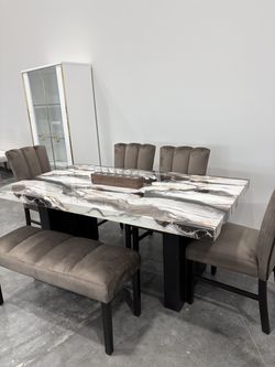 Multiple dining tables need them gone asap! $10DOWN