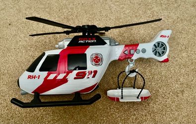 Sunny Days Entertainment Maxx Action Large Helicopter toy