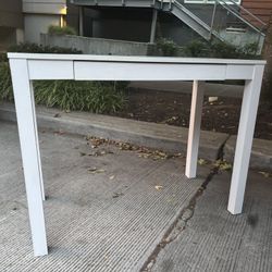 white desk with one drawer