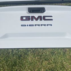2019-2023 GMC Sierra 1500 Tailgate - W/O Power Tailgate Opt.