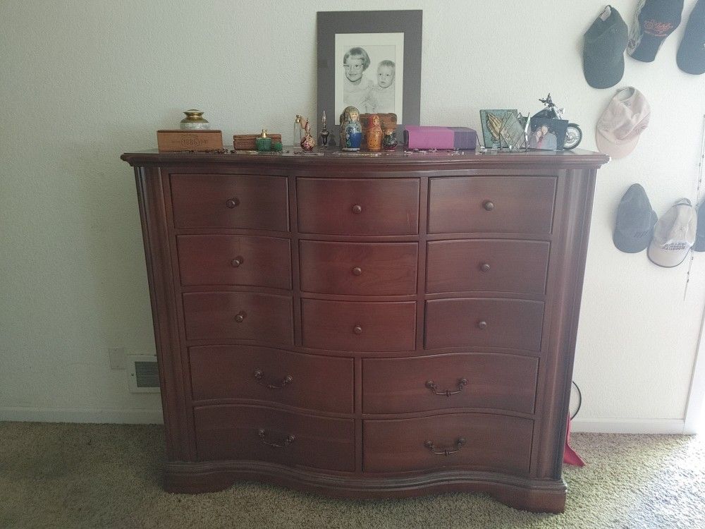 Queen Sleigh Bed & 13 Drawer Dresser