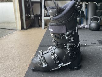 Atomic Hawk Ultra Ski Boots