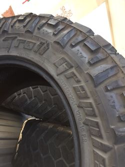 35x12.50x20 Toyo M/T trail Grappler