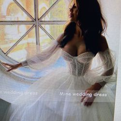 Beautiful Wedding Dress W/ Detachable Sleeves 