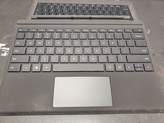 SURFACE PRO KEYBOARDS (M1090N)

