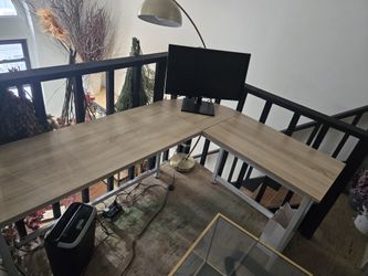 L Shaped Desk for Sale - Good Conditions