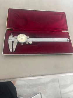 Mitutoyo Dial Caliper 0-6" OD Carbide, case is included…$95