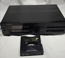 Rare Pioneer PD-M70 Vintage 6 Disc Cartridge CD Player Tested
