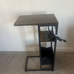 C Shaped End Table with Charging Station, Small Side Table for Couch Recliner