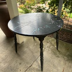 Black Round Table