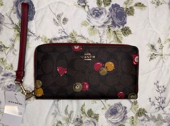 Real Authentic Beautiful Brown Coach Christmas Wallet With Ornaments