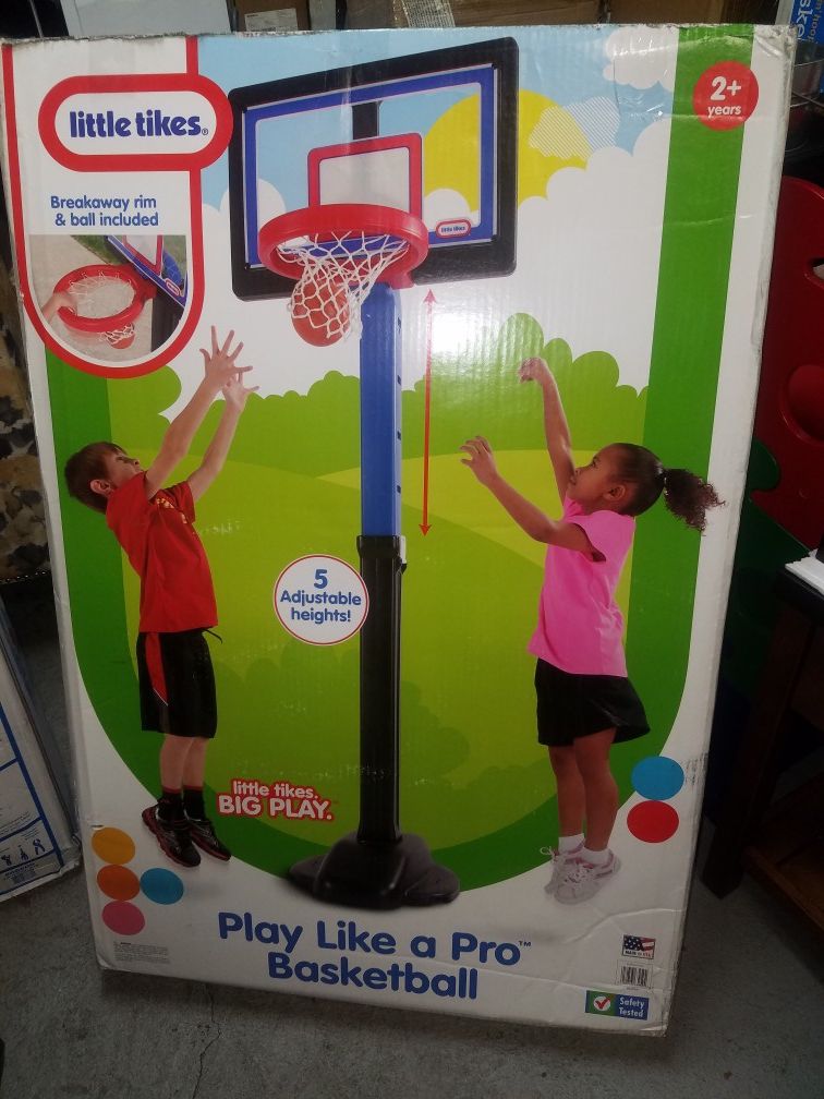 Step2 Shootin' Hoops Pro Basketball Set