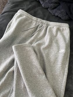 Mens brand new Never worn Nike sweats No cuffs 