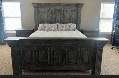King Isabella Bedroom Set