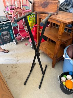 Piano stand