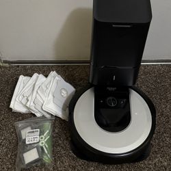 iRobot Roomba i6+ Robot Vacuum